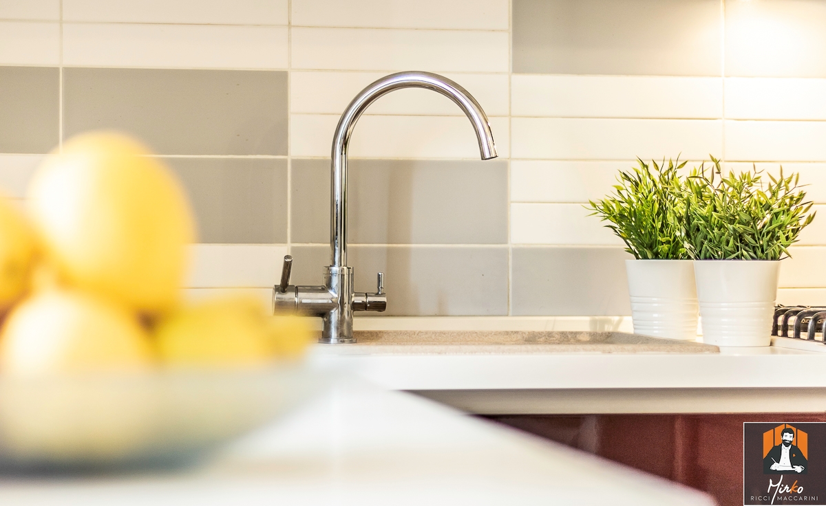 APPARTAMENTO CON 2 AMPIE CAMERE, 2 BAGNI E GARAGE