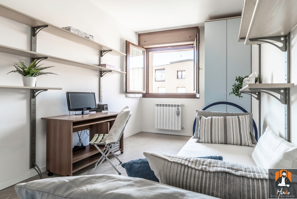 APPARTAMENTO CON 2 AMPIE CAMERE, 2 BAGNI E GARAGE