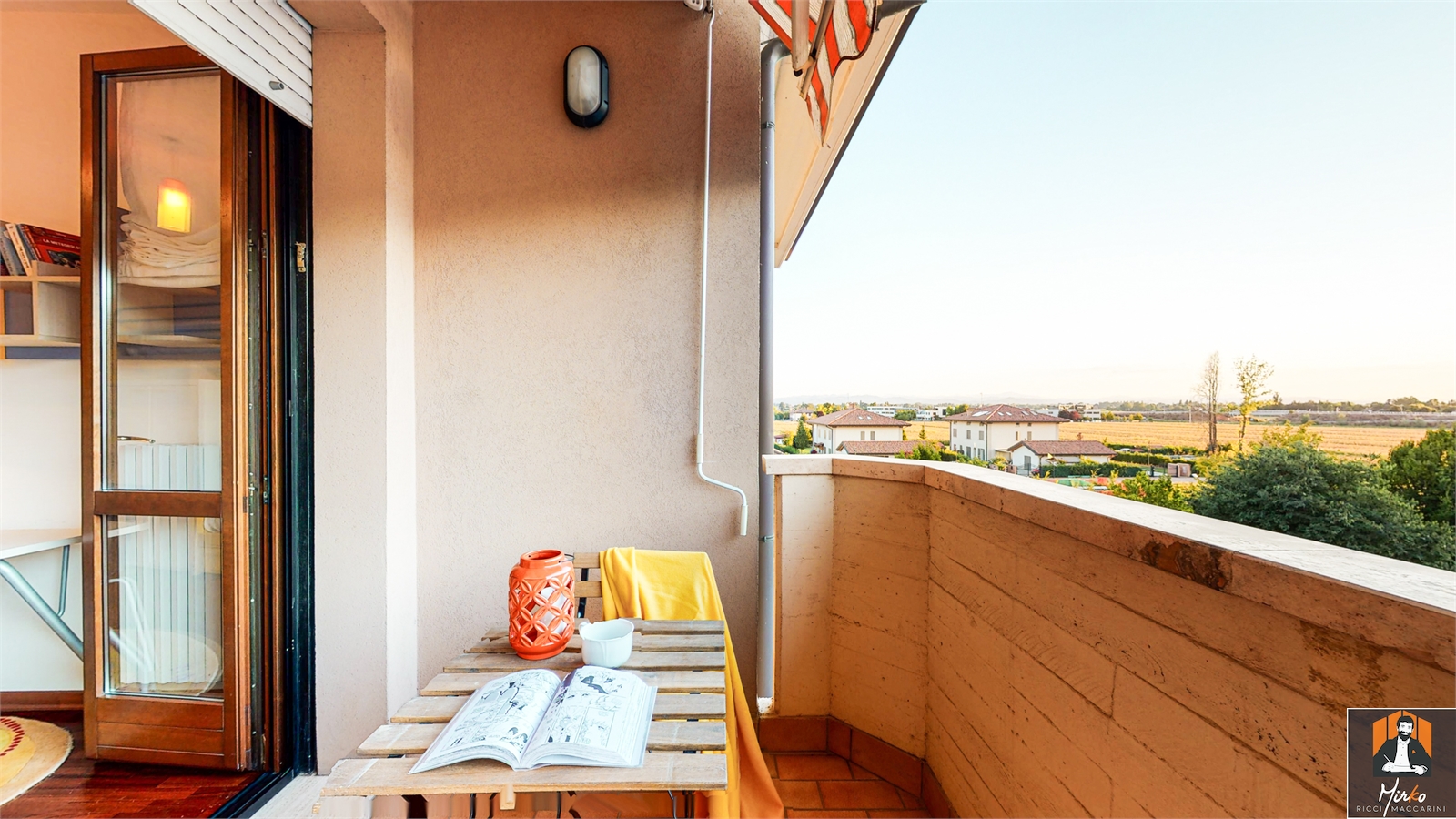 imm_220_20210916192416-1600-_Watermark2_copia_png_br APPARTAMENTO, 2/4 CAMERE, 2 BAGNI E GARAGE