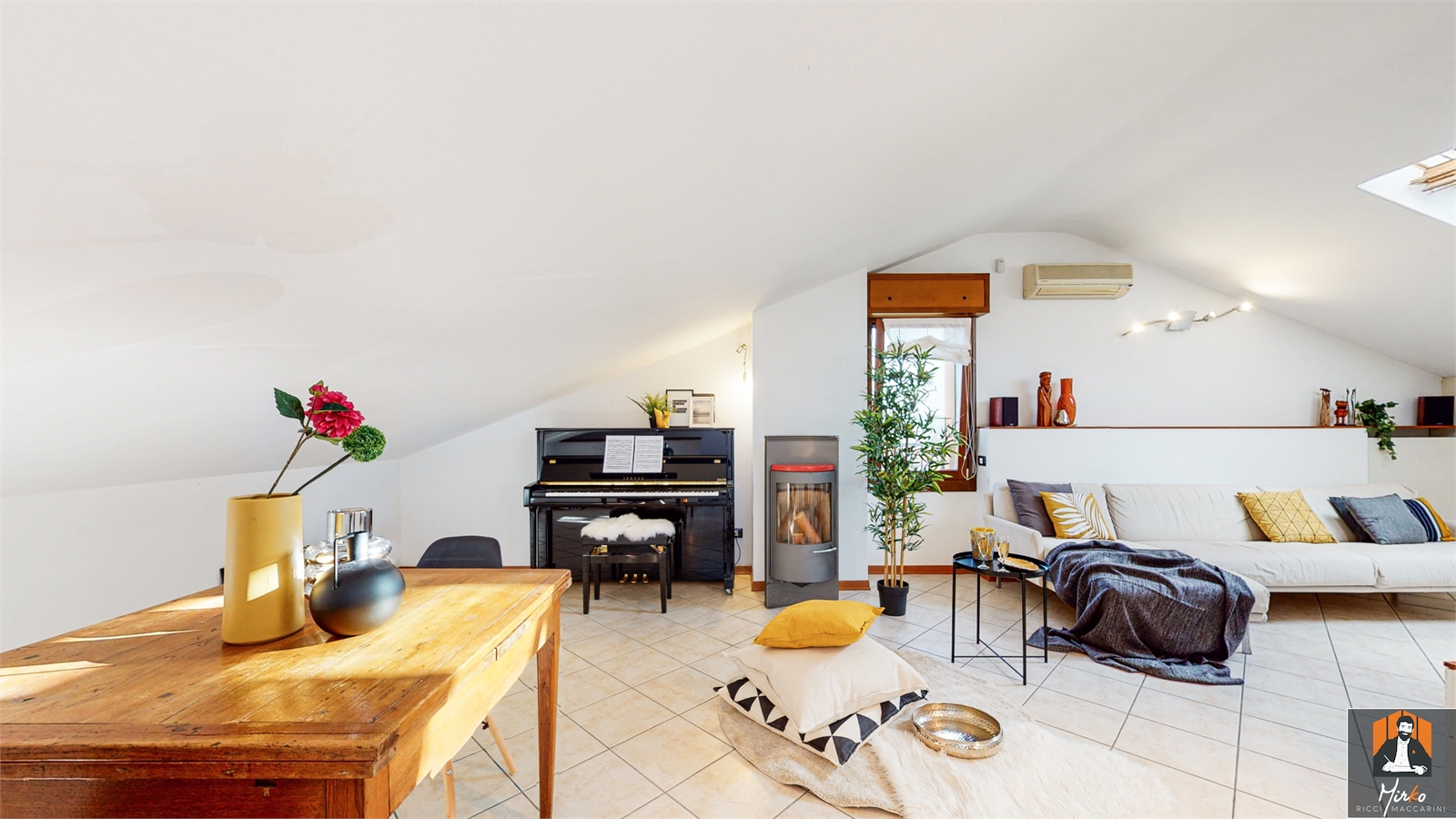 imm_222_20210916192304-1600-_Watermark2_copia_png_br APPARTAMENTO, 2/4 CAMERE, 2 BAGNI E GARAGE