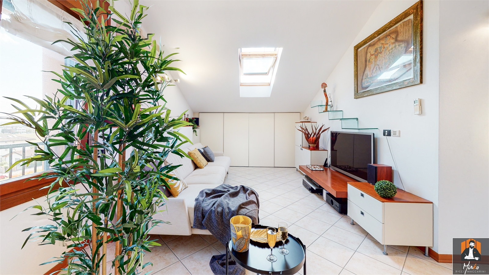 imm_230_20210916192244-1600-_Watermark2_copia_png_br APPARTAMENTO, 2/4 CAMERE, 2 BAGNI E GARAGE