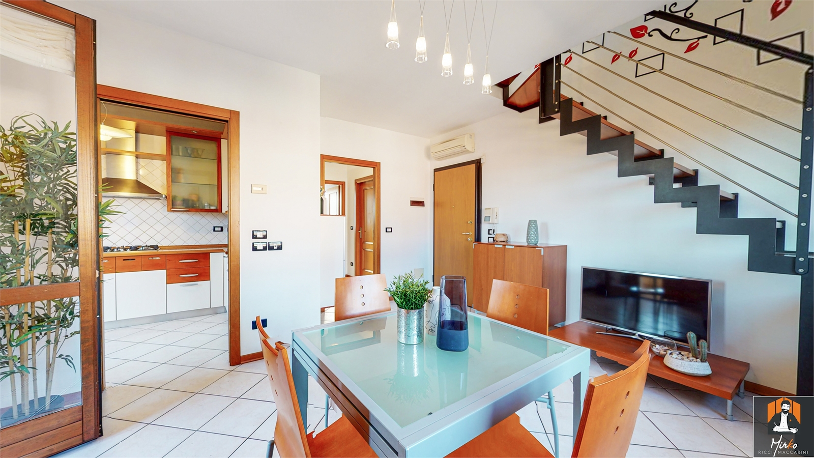 imm_236_20210916192444-1600-_Watermark2_copia_png_br APPARTAMENTO, 2/4 CAMERE, 2 BAGNI E GARAGE