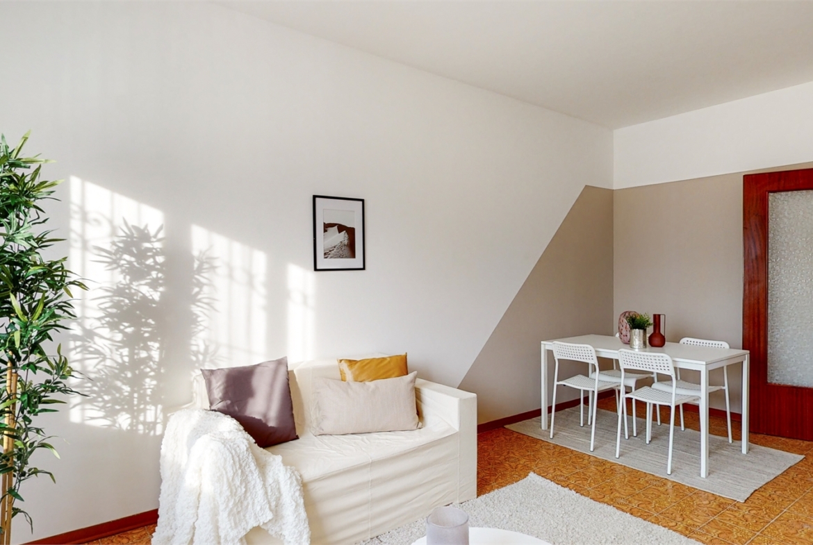 APPARTAMENTO CON TERRAZZO DI 90MQ E GARAGE