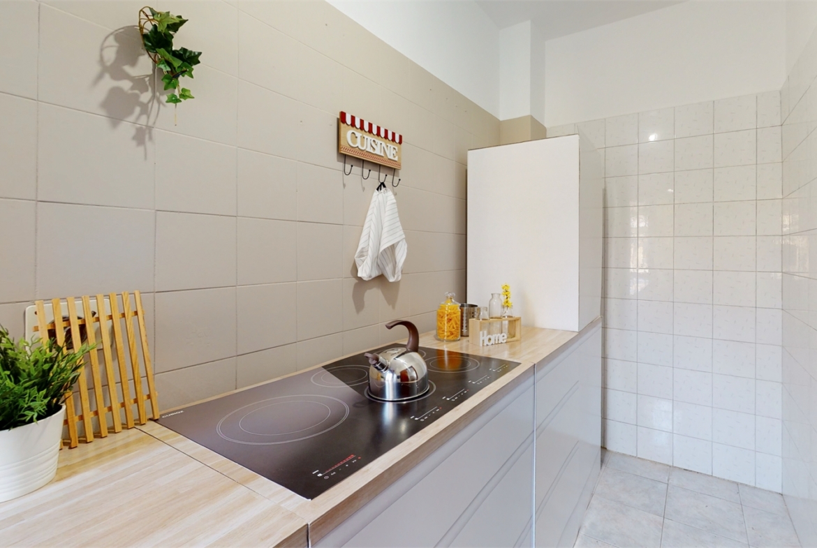 APPARTAMENTO CON TERRAZZO DI 90MQ E GARAGE