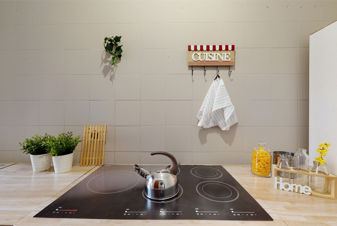 APPARTAMENTO CON TERRAZZO DI 90MQ E GARAGE