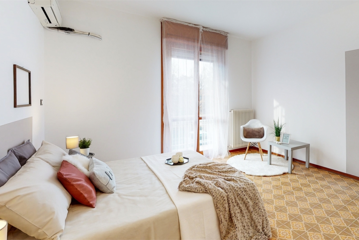 APPARTAMENTO CON TERRAZZO DI 90MQ E GARAGE