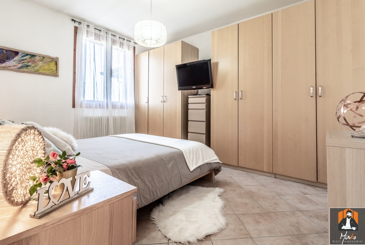 APPARTAMENTO CON TERRAZZO, STUDIO E GARAGE DOPPIO