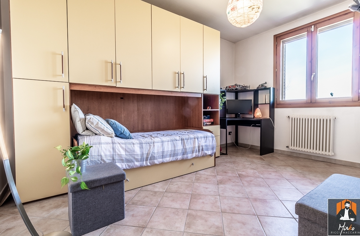 APPARTAMENTO CON TERRAZZO, STUDIO E GARAGE DOPPIO