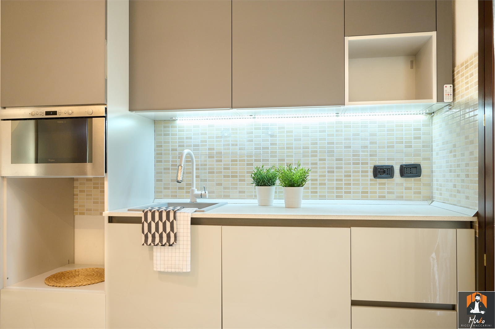 imm_962_20221029141232-1600-_Watermark2_copia_png_br UN APPARTAMENTO FUTURISTICO DALLO STILE AMERICANO