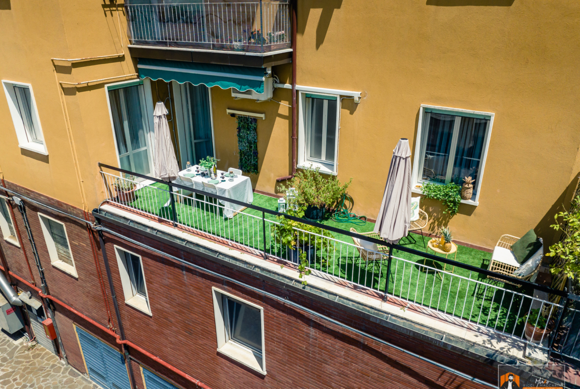 UNA CASA DA SOGNO: UN’ESPLOSIONE DI GIOIA AL SOLE