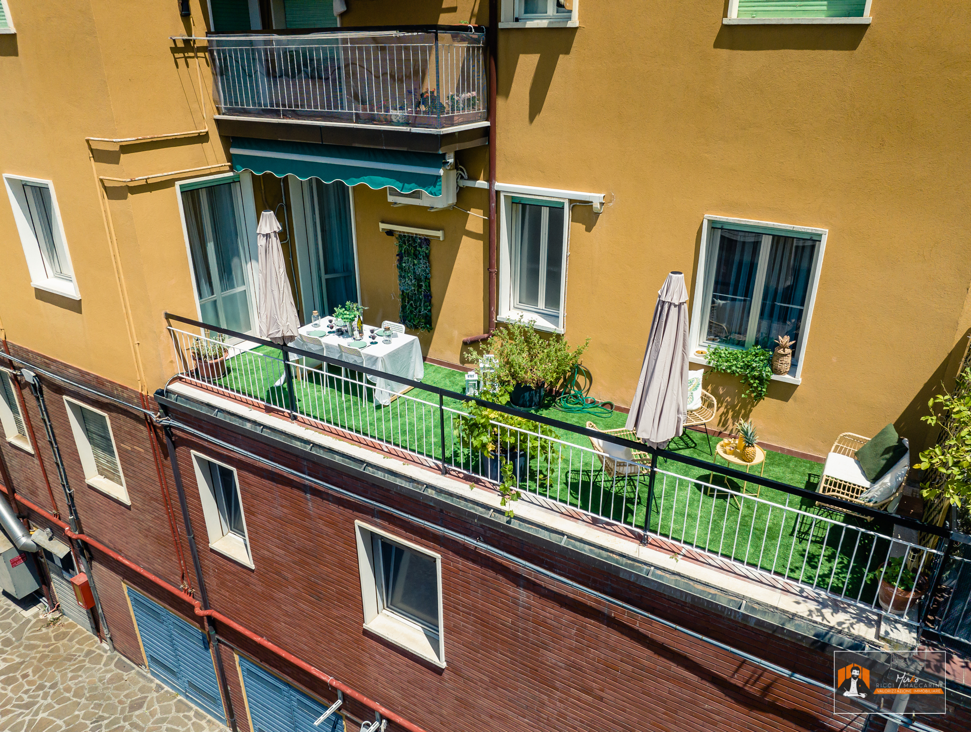 06 – Terrazza – Appartamento Via Giovanni XXIII Ozzano dell_Emilia – Bologna UNA CASA DA SOGNO: UN’ESPLOSIONE DI GIOIA AL SOLE