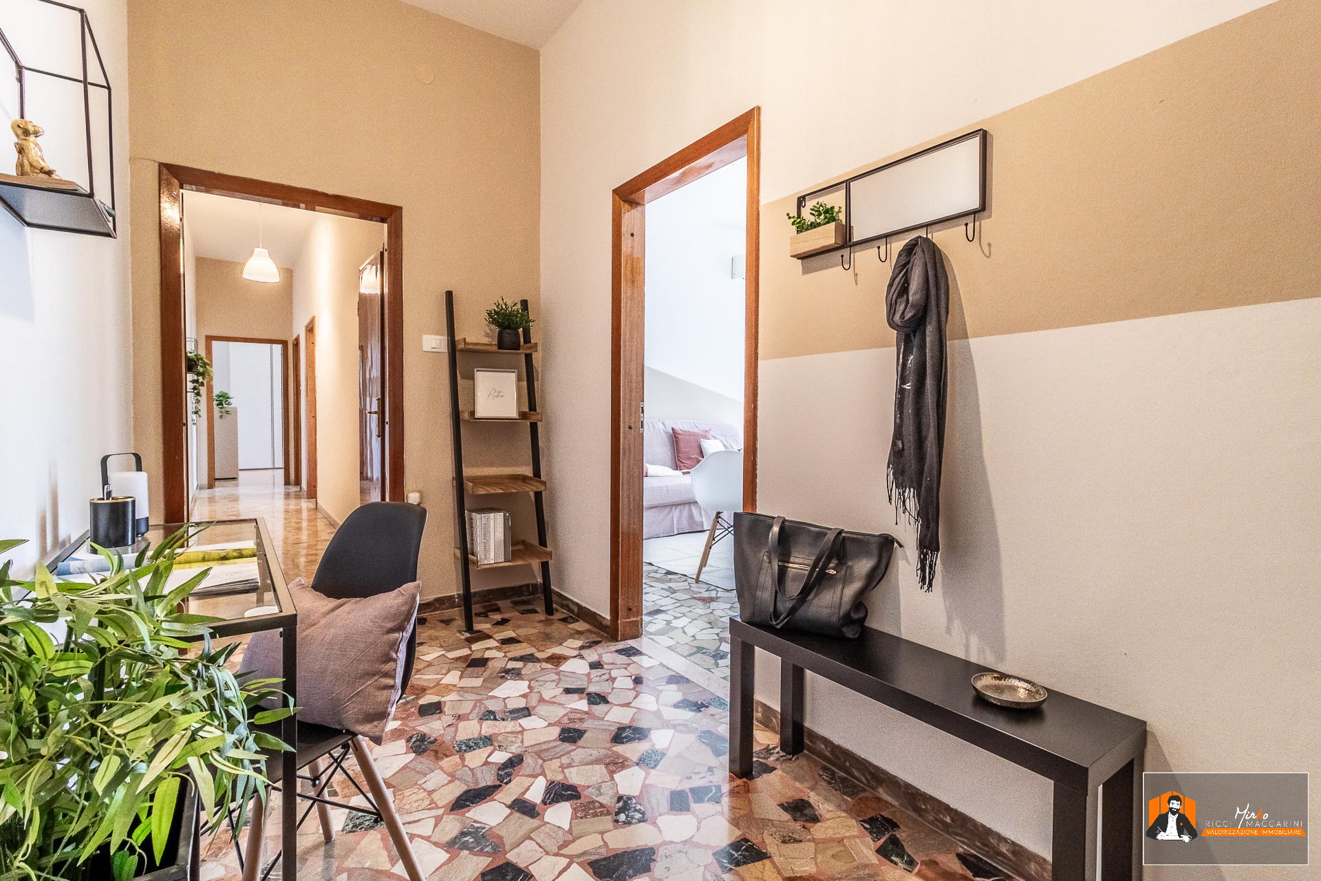 25 – Ingresso – Appartamento Via Giovanni XXIII Ozzano dell_Emilia – Bologna UNA CASA DA SOGNO: UN’ESPLOSIONE DI GIOIA AL SOLE