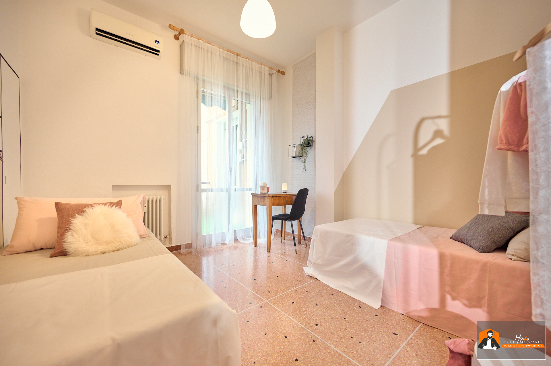 28 – Camera Doppia – Appartamento Via Giovanni XXIII Ozzano dell_Emilia – Bologna UNA CASA DA SOGNO: UN’ESPLOSIONE DI GIOIA AL SOLE