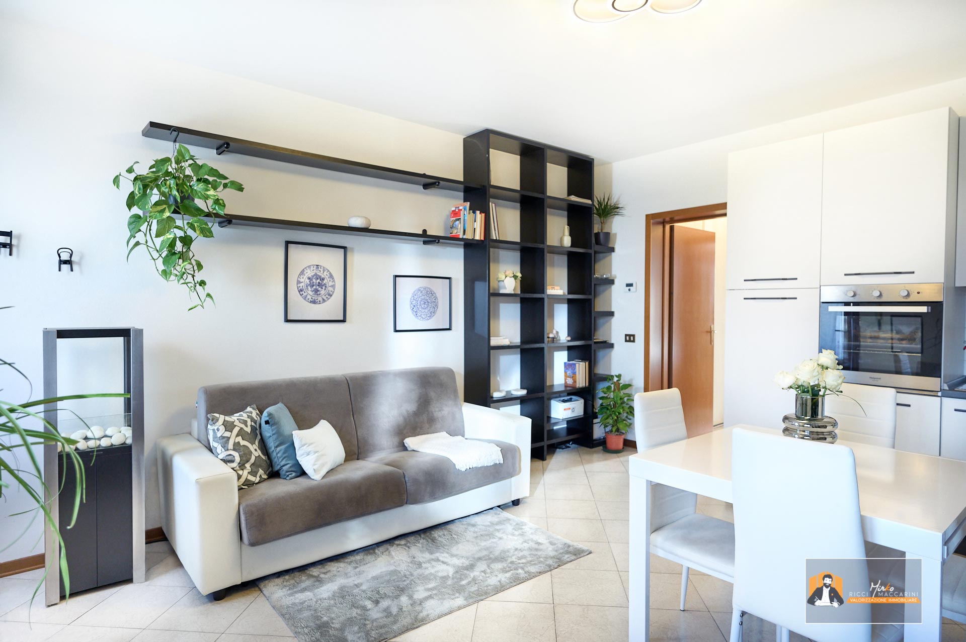 UN FIORE DI CASA