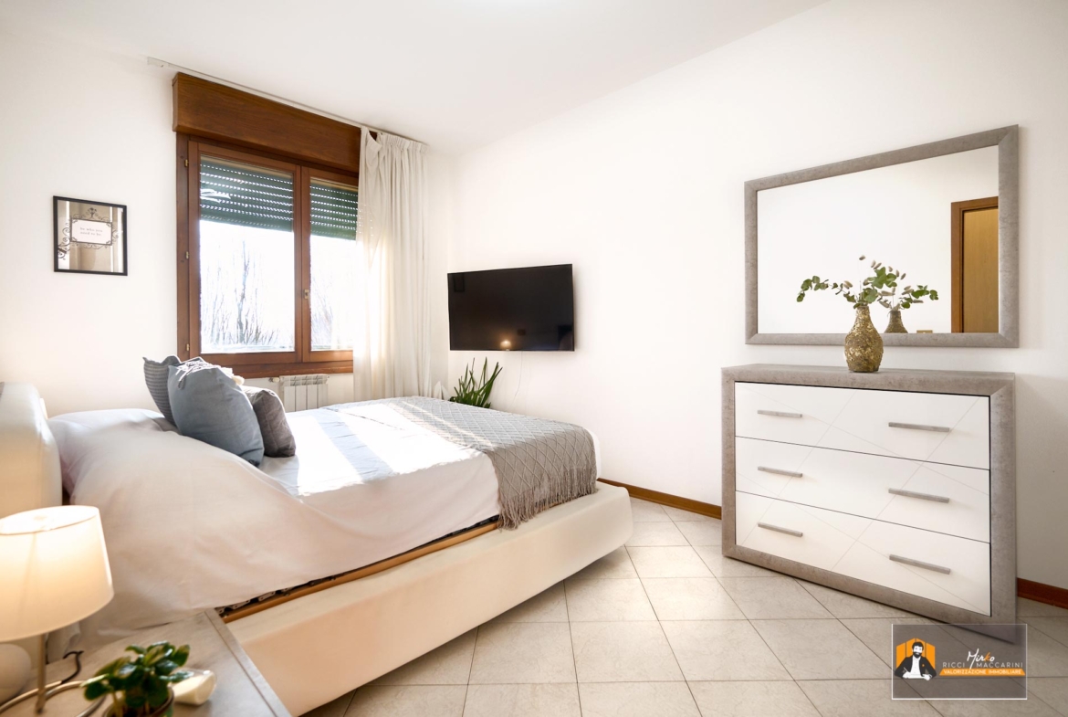 UN FIORE DI CASA
