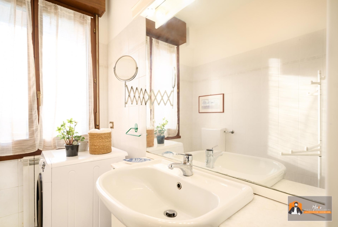 UN FIORE DI CASA