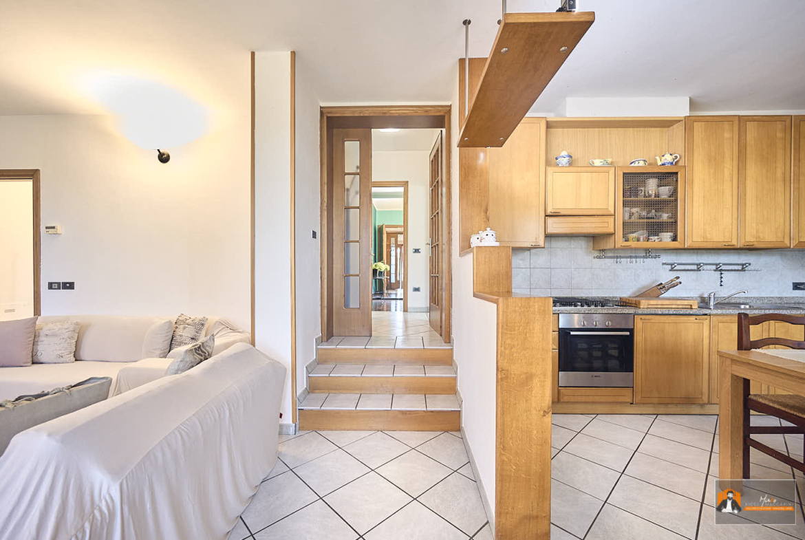 FUNZIONALE, SPAZIOSA ED ELEGANTE CASA A BARICELLA, BOLOGNA