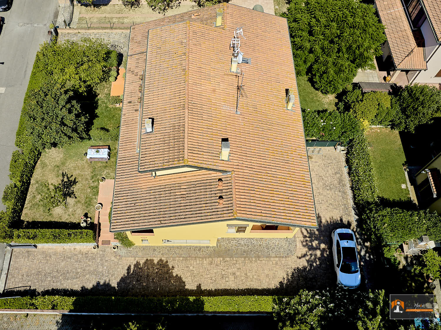 FUNZIONALE, SPAZIOSA ED ELEGANTE CASA A BARICELLA, BOLOGNA