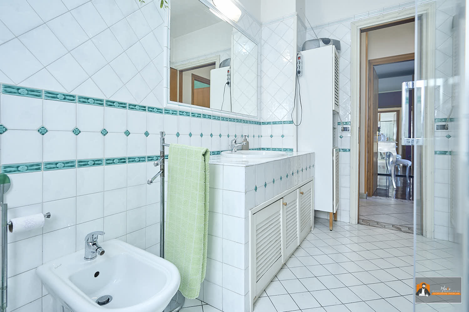FUNZIONALE, SPAZIOSA ED ELEGANTE CASA A BARICELLA, BOLOGNA