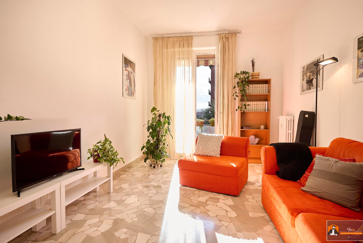 LUMINOSO QUADRILOCALE con TERRAZZO e ASCENSORE | In ZONA STRATEGICA e SERVITA a BOLOGNA