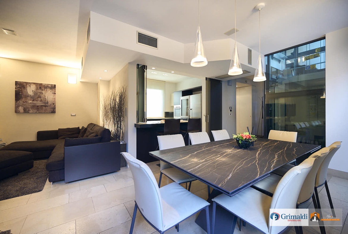 VILLA di DESIGN con PISCINA PANORAMICA e ASCENSORE PRIVATO | LUSSO e PRIVACY a CASALECCHIO di RENO