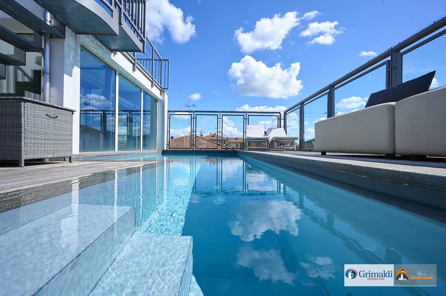VILLA di DESIGN con PISCINA PANORAMICA e ASCENSORE PRIVATO | LUSSO e PRIVACY a CASALECCHIO di RENO