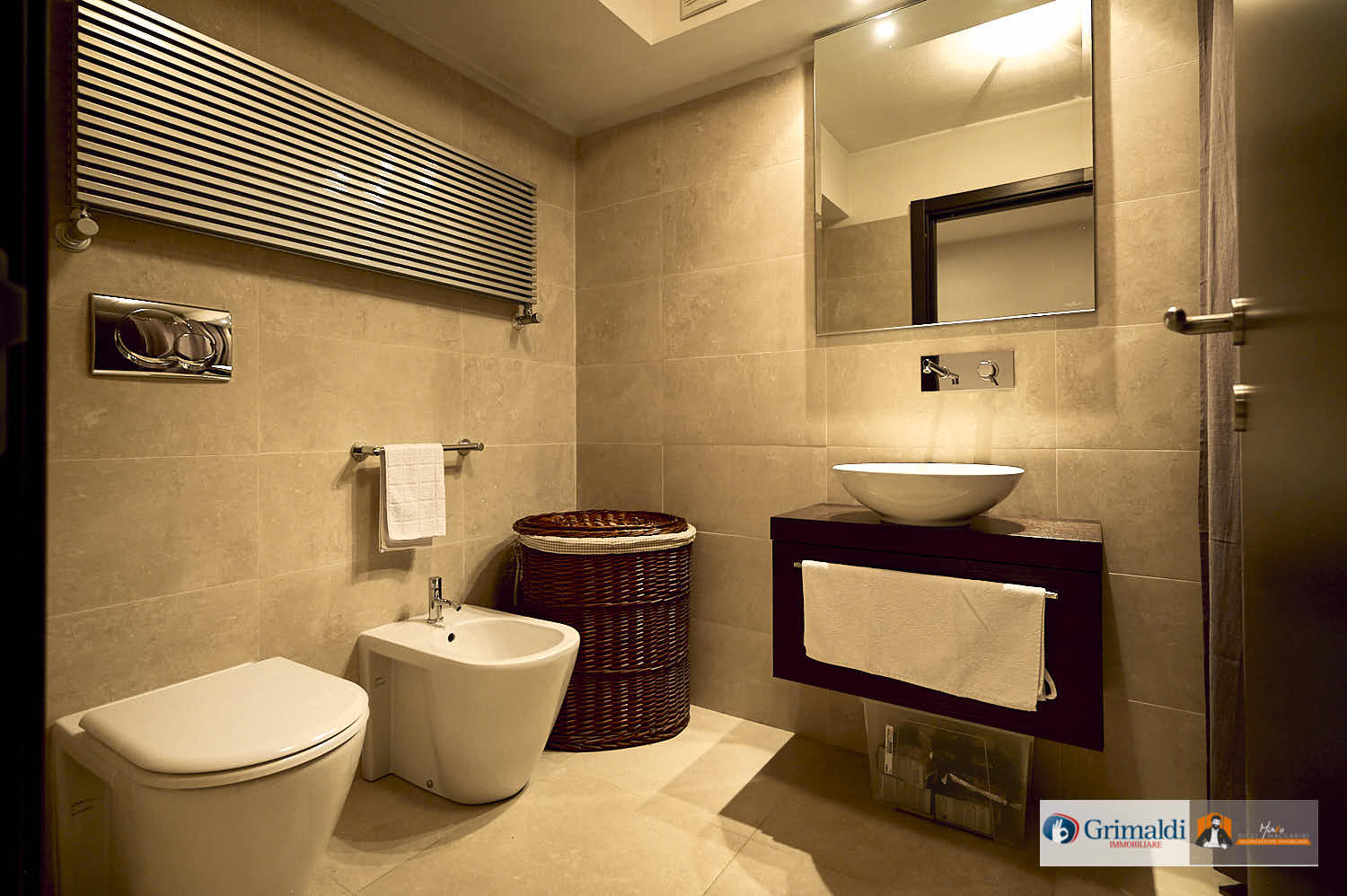 VILLA di DESIGN con PISCINA PANORAMICA e ASCENSORE PRIVATO | LUSSO e PRIVACY a CASALECCHIO di RENO