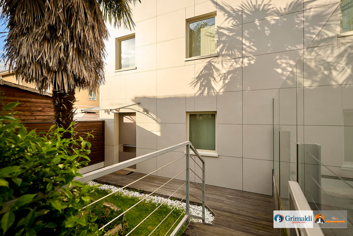 VILLA di DESIGN con PISCINA PANORAMICA e ASCENSORE PRIVATO | LUSSO e PRIVACY a CASALECCHIO di RENO