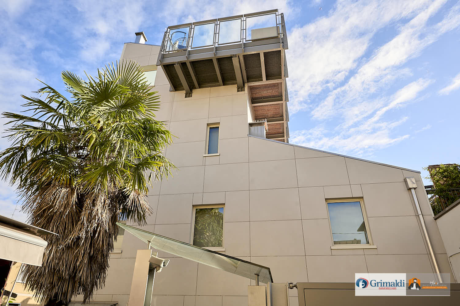 VILLA di DESIGN con PISCINA PANORAMICA e ASCENSORE PRIVATO | LUSSO e PRIVACY a CASALECCHIO di RENO