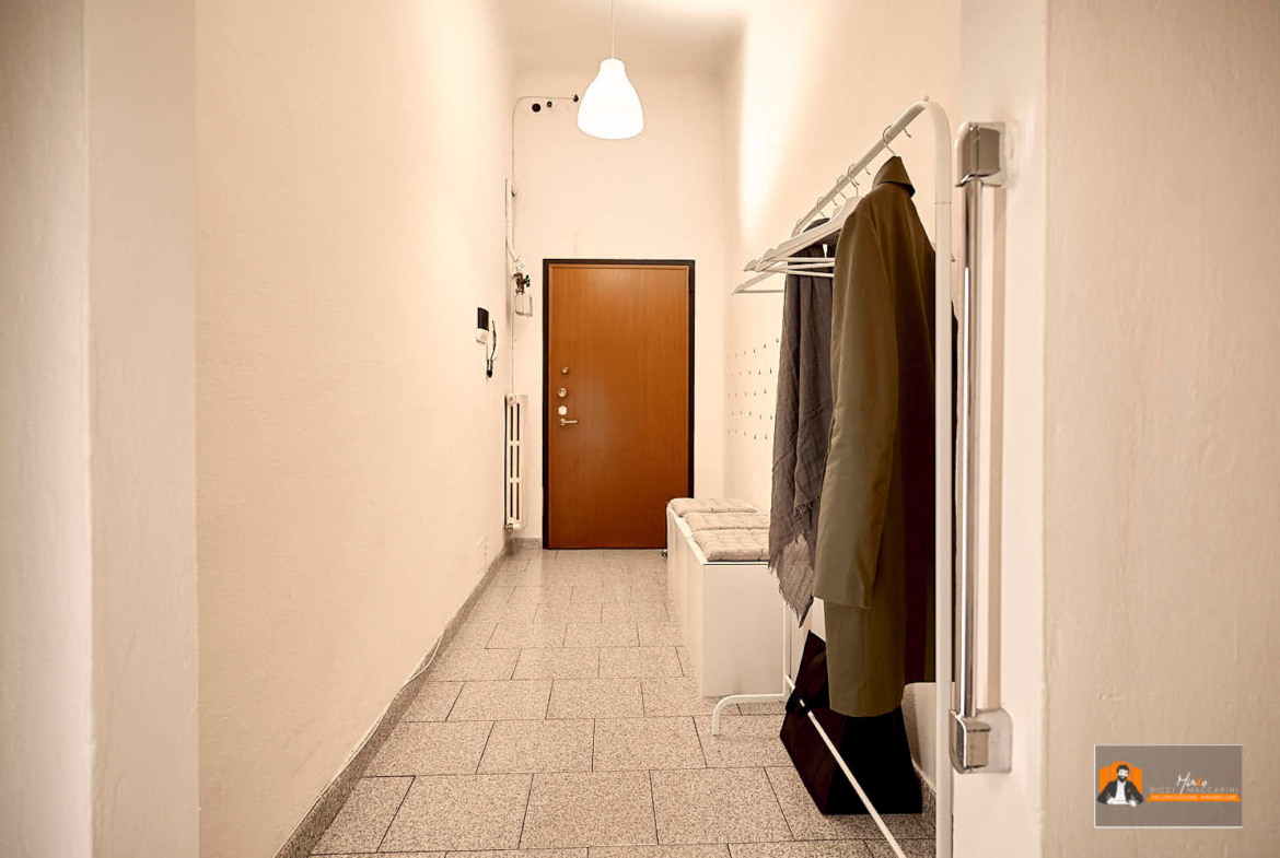 BILOCALE RISTRUTTURATO con DOPPIO INGRESSO | In PIAZZA dell’UNITÀ a BOLOGNA