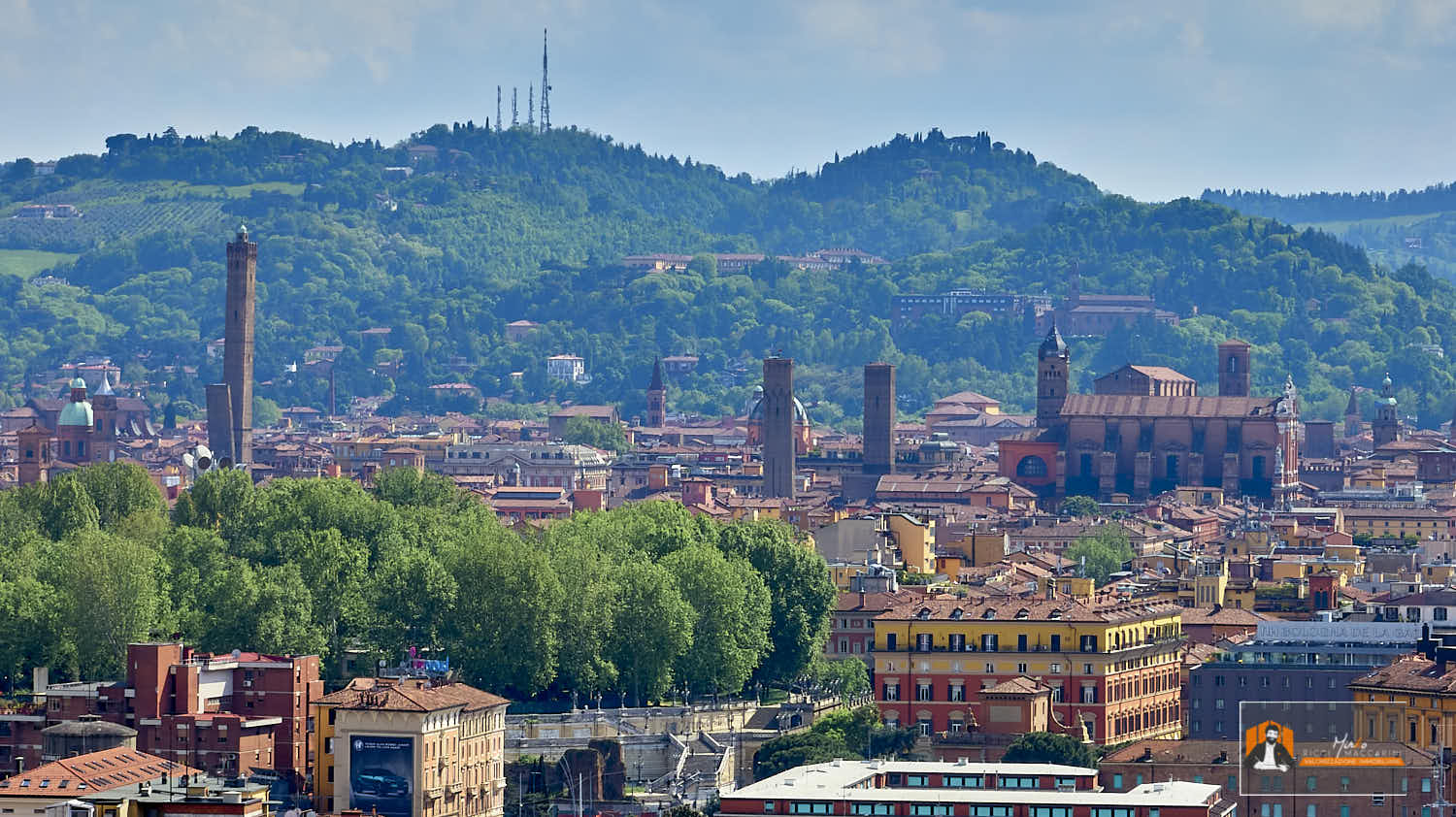 BILOCALE RISTRUTTURATO con DOPPIO INGRESSO | In PIAZZA dell’UNITÀ a BOLOGNA