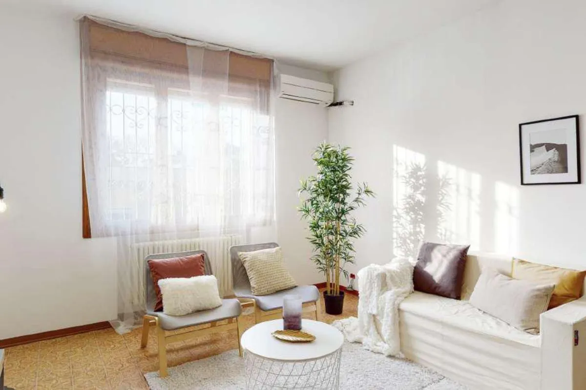 FUNZIONALE, SPAZIOSA ED ELEGANTE CASA A BARICELLA, BOLOGNA (3)