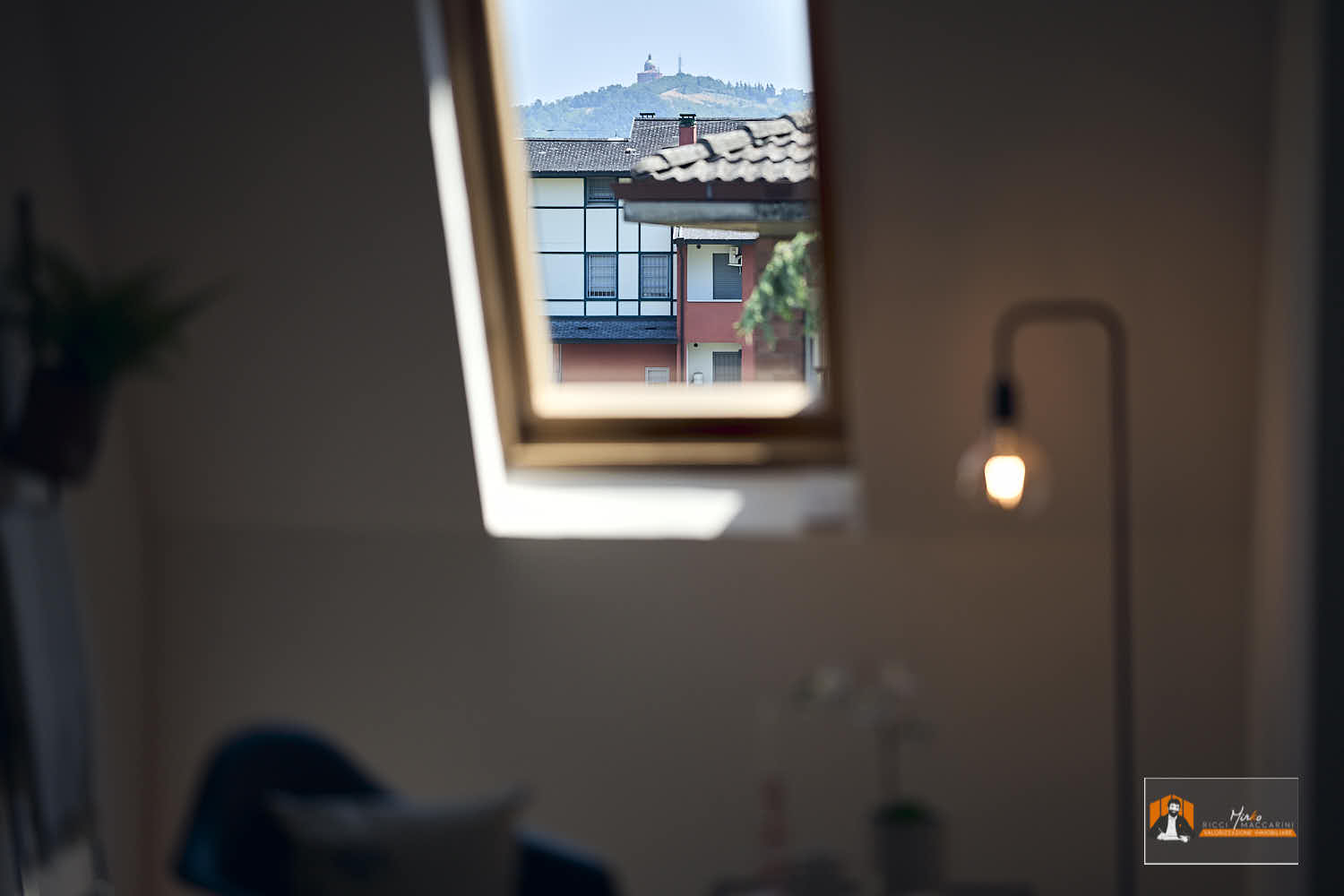 VILLETTA a SCHIERA a RIALE, CASALECCHIO di RENO (BO): 3 CAMERE, 3 BAGNI e GIARDINO ESCLUSIVO