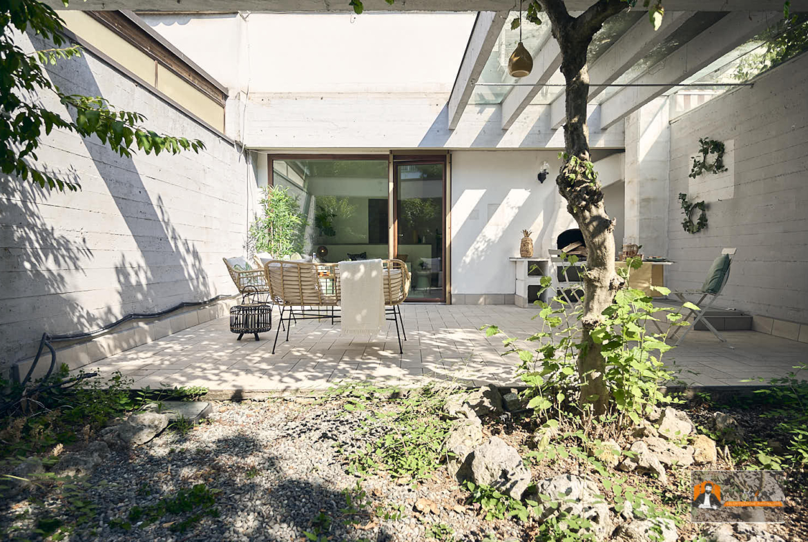 VILLETTA a SCHIERA a RIALE, CASALECCHIO di RENO (BO): 3 CAMERE, 3 BAGNI e GIARDINO ESCLUSIVO