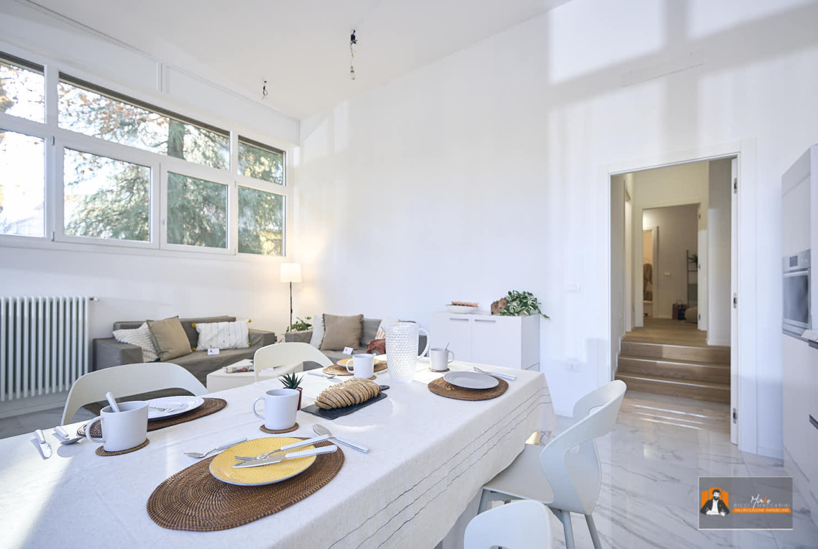 CASA LUCE – APPARTAMENTO RISTRUTTURATO in VENDITA | 2 CAMERE, 2 BAGNI, CABINA ARMADIO e POSTO AUTO |  In VIA ABRUZZO a BOLOGNA