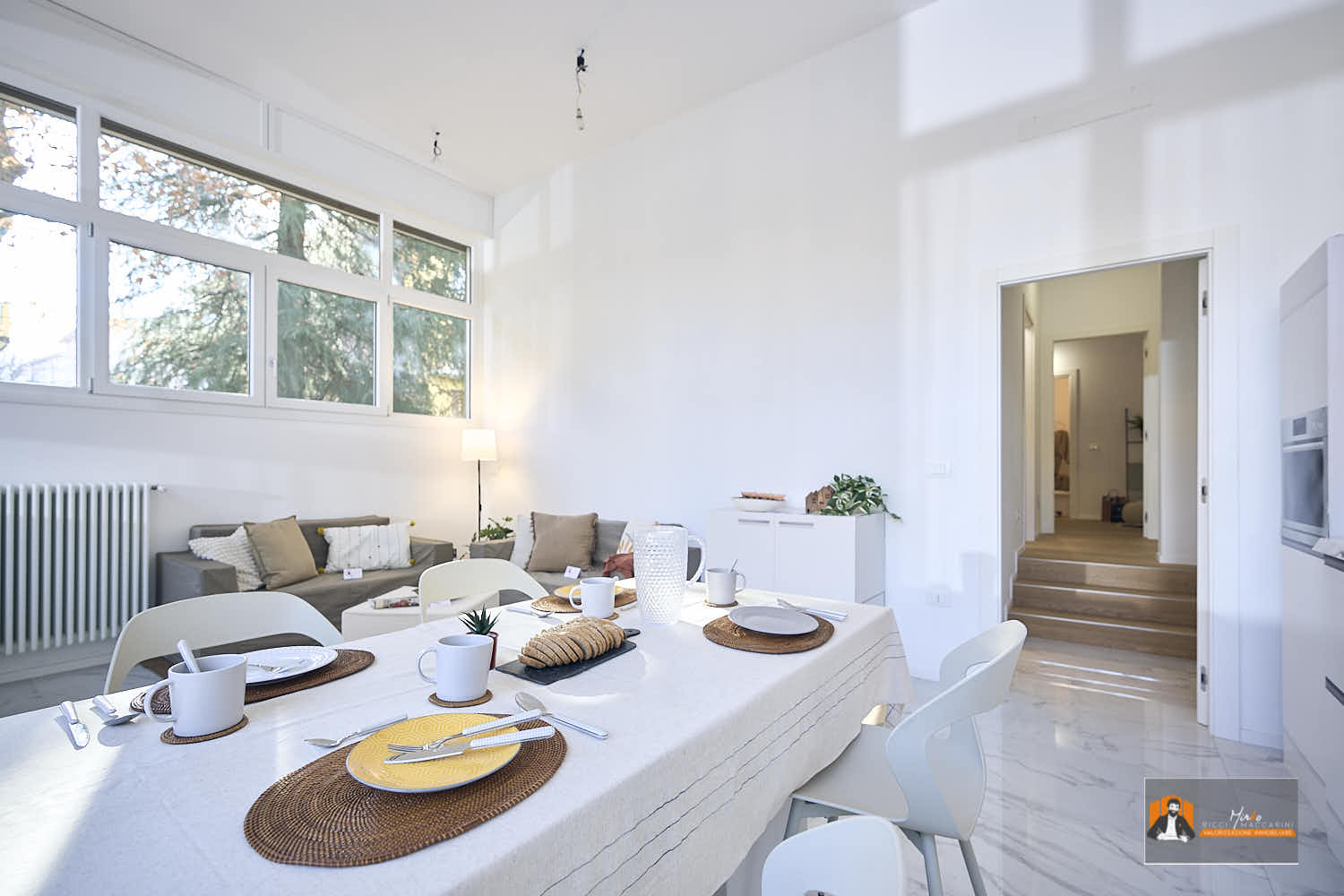 CASA LUCE – APPARTAMENTO RISTRUTTURATO in VENDITA | 2 CAMERE, 2 BAGNI, CABINA ARMADIO e POSTO AUTO |  In VIA ABRUZZO a BOLOGNA