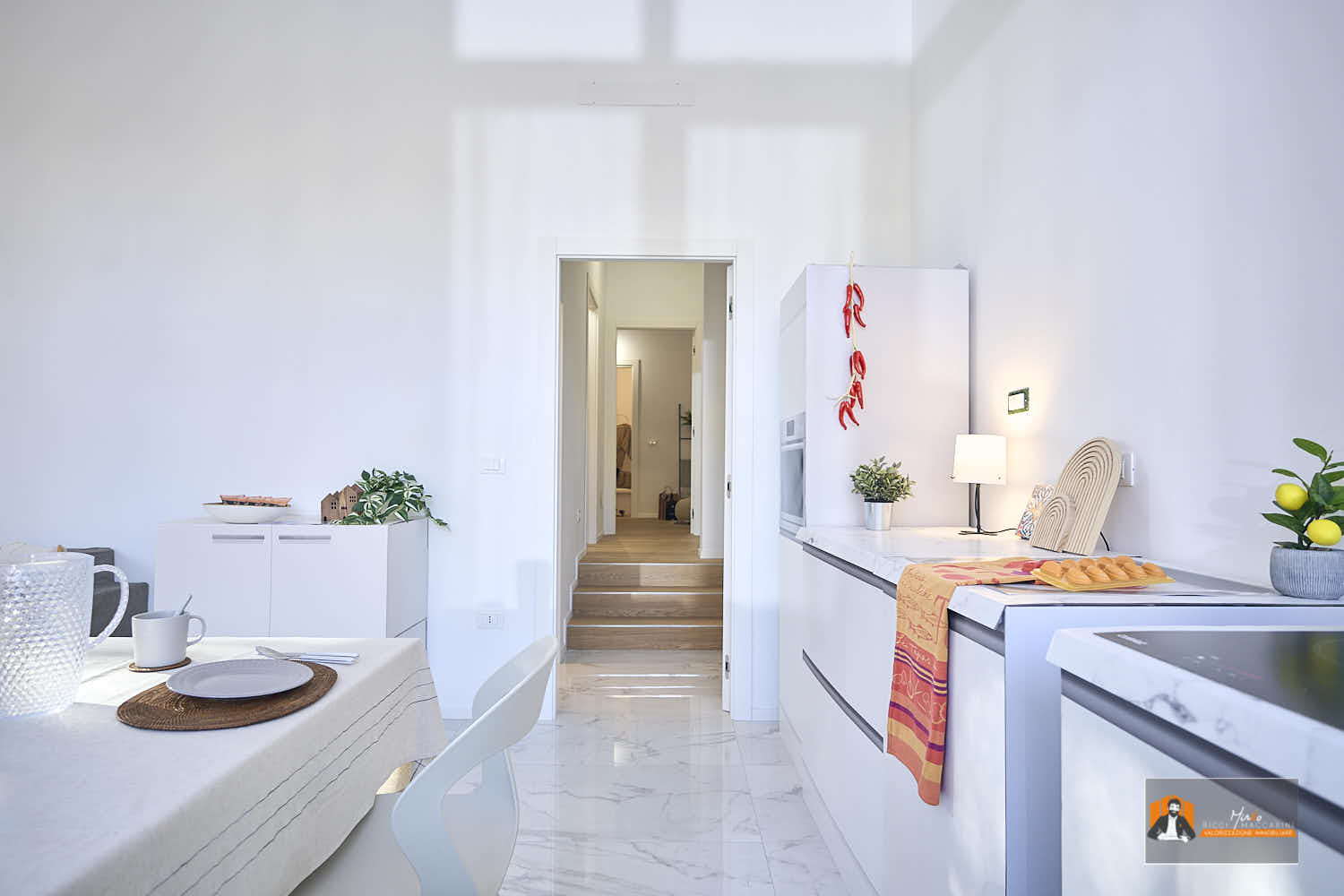 CASA LUCE – APPARTAMENTO RISTRUTTURATO in VENDITA | 2 CAMERE, 2 BAGNI, CABINA ARMADIO e POSTO AUTO |  In VIA ABRUZZO a BOLOGNA