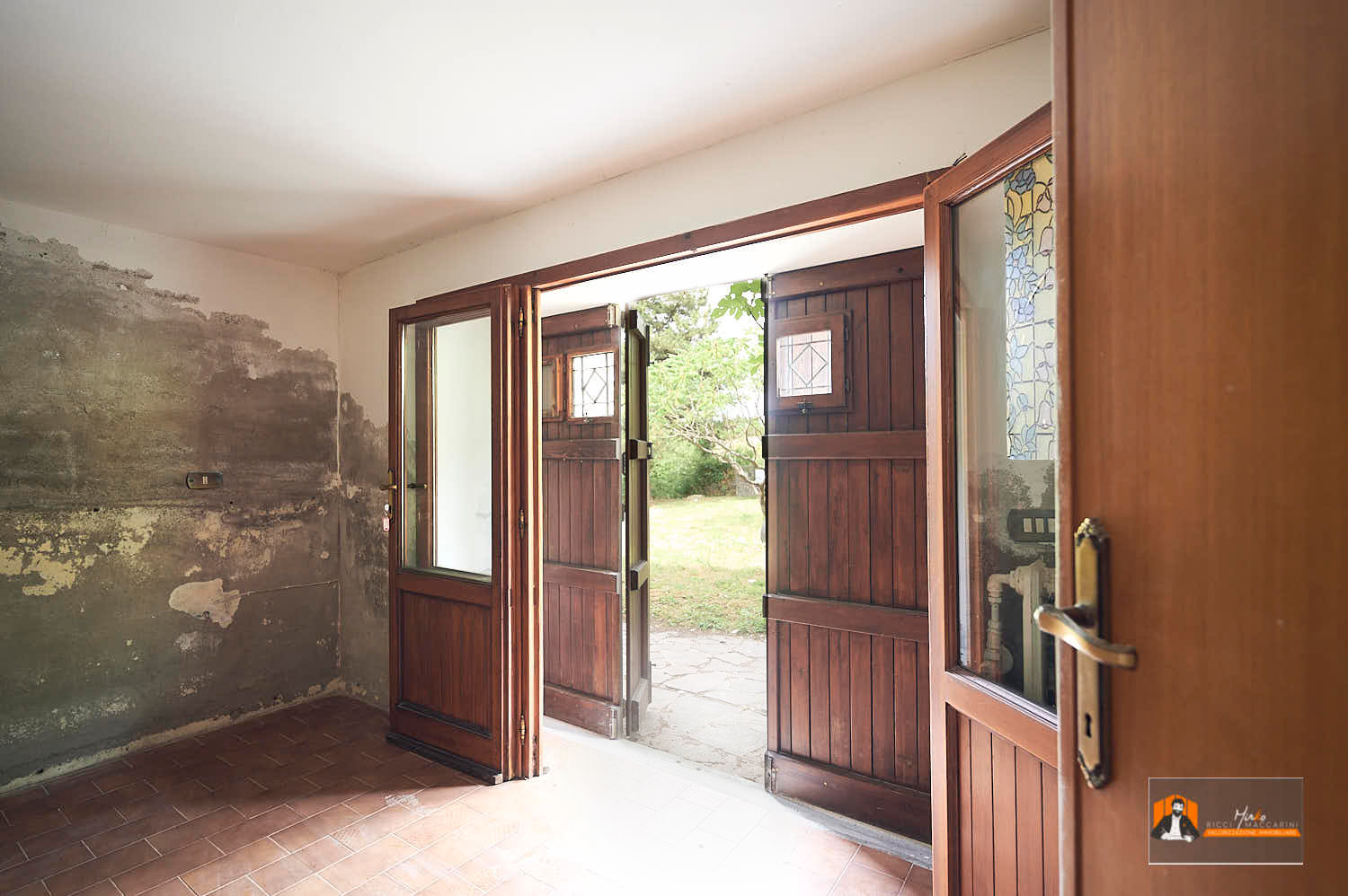 16 – secondo ingresso – Villa – casa – monofamiliare – vendita – Firenzuola – passo della Raticosa – Bologna – Firenze CASA INDIPENDENTE con TERRENO di 12.500 mq a MONTALBANO CAVRENNO (FI)