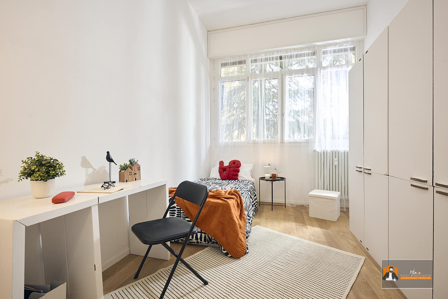 CASA LUCE – APPARTAMENTO RISTRUTTURATO in VENDITA | 2 CAMERE, 2 BAGNI, CABINA ARMADIO e POSTO AUTO |  In VIA ABRUZZO a BOLOGNA