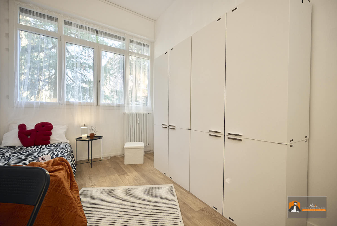 CASA LUCE – APPARTAMENTO RISTRUTTURATO in VENDITA | 2 CAMERE, 2 BAGNI, CABINA ARMADIO e POSTO AUTO |  In VIA ABRUZZO a BOLOGNA
