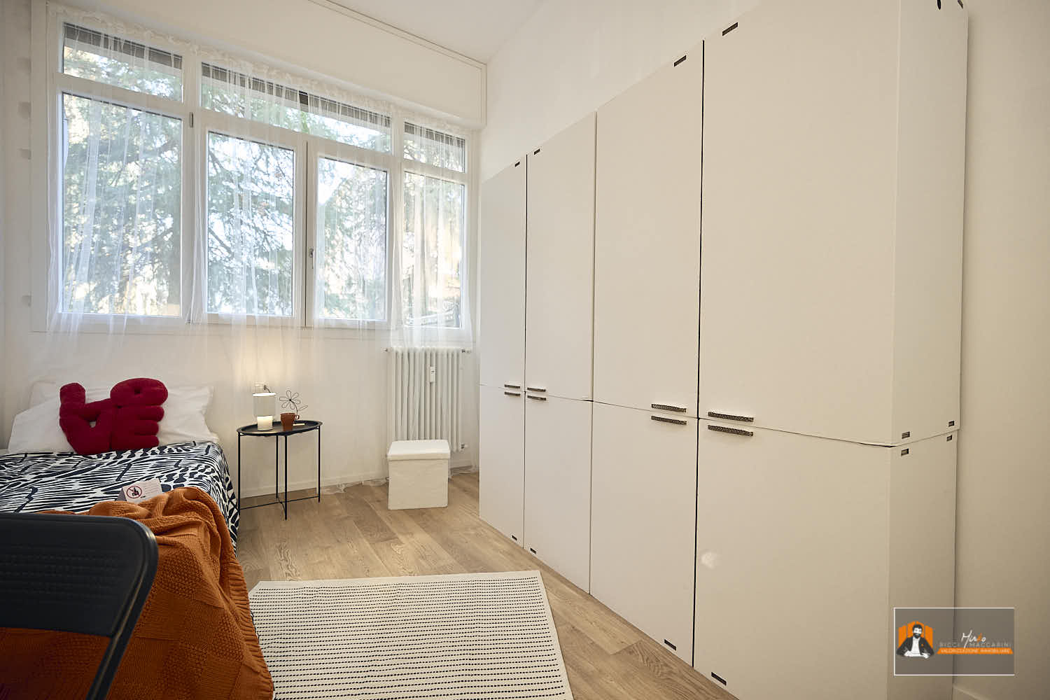 CASA LUCE – APPARTAMENTO RISTRUTTURATO in VENDITA | 2 CAMERE, 2 BAGNI, CABINA ARMADIO e POSTO AUTO |  In VIA ABRUZZO a BOLOGNA