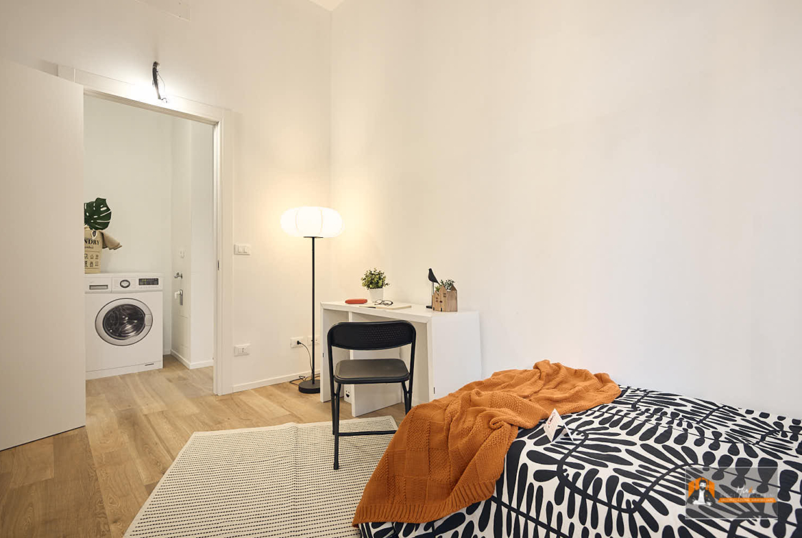 CASA LUCE – APPARTAMENTO RISTRUTTURATO in VENDITA | 2 CAMERE, 2 BAGNI, CABINA ARMADIO e POSTO AUTO |  In VIA ABRUZZO a BOLOGNA
