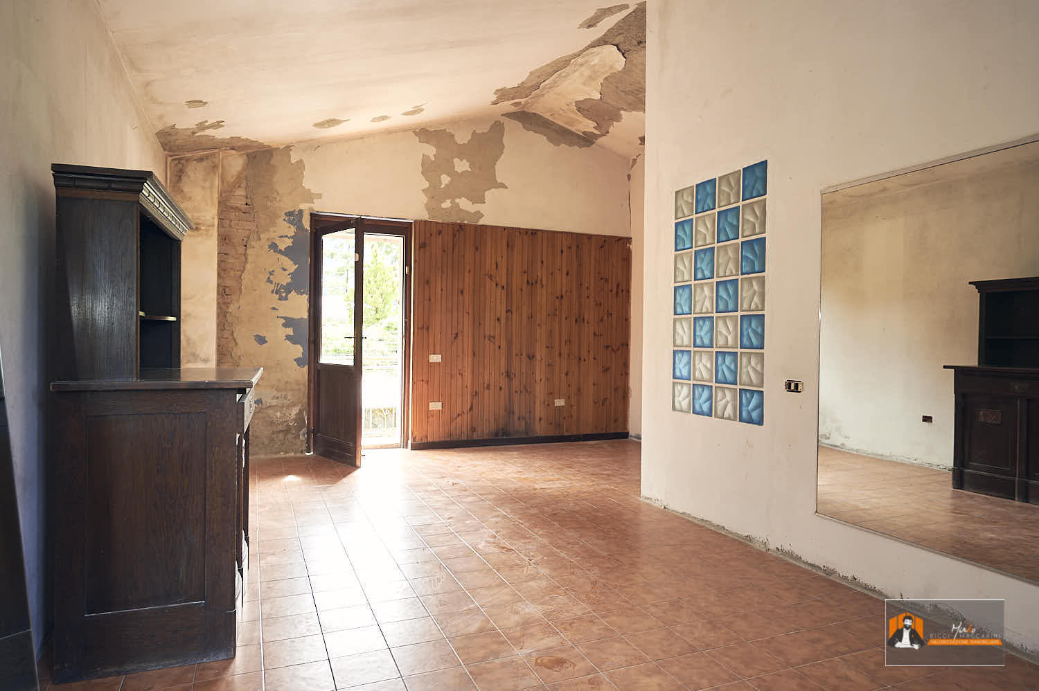 28 – Camera principale secondo piano – Villa – casa – monofamiliare – vendita – Firenzuola – passo della Raticosa – Bologna – Firenze CASA INDIPENDENTE con TERRENO di 12.500 mq a MONTALBANO CAVRENNO (FI)