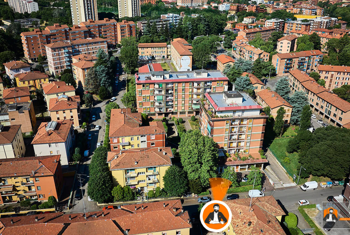 CASA LUCE – APPARTAMENTO RISTRUTTURATO in VENDITA | 2 CAMERE, 2 BAGNI, CABINA ARMADIO e POSTO AUTO |  In VIA ABRUZZO a BOLOGNA