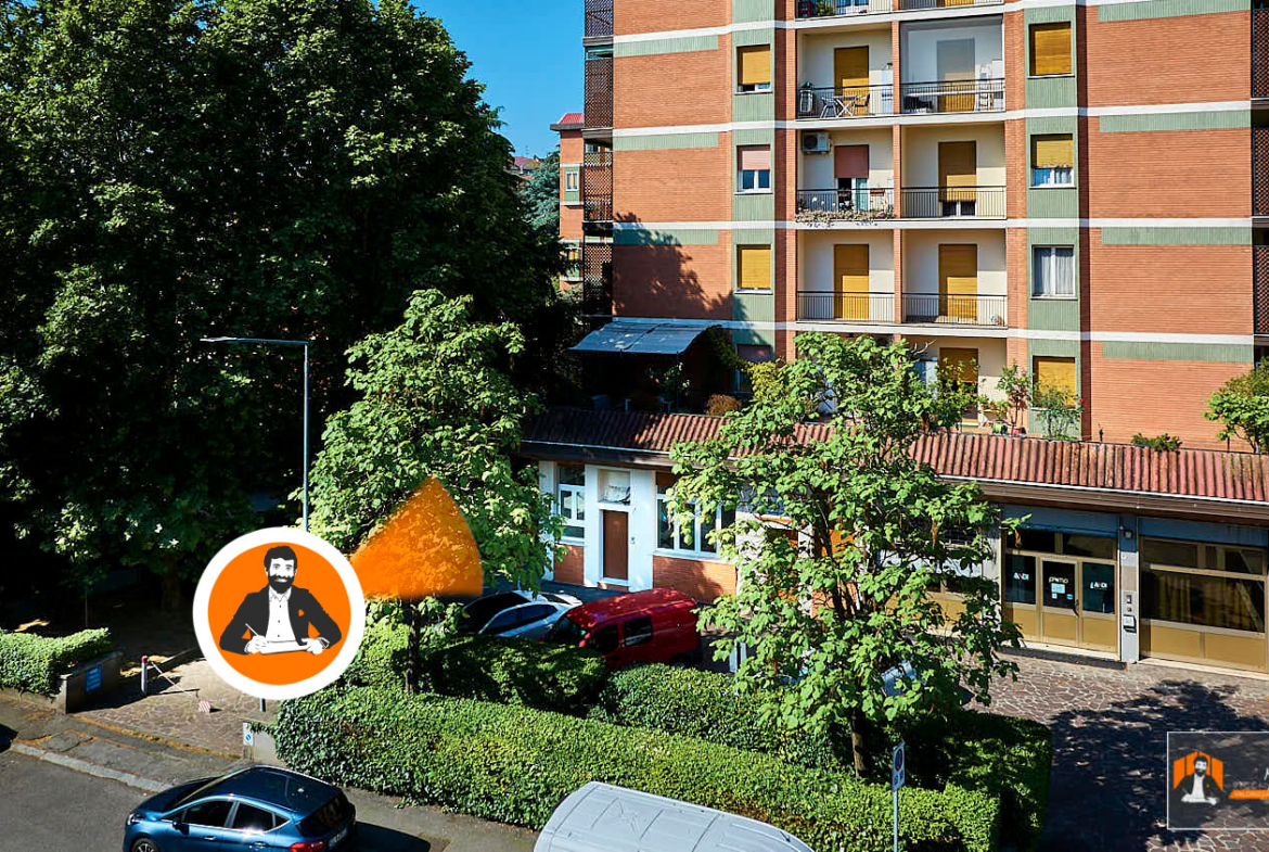 CASA LUCE – APPARTAMENTO RISTRUTTURATO in VENDITA | 2 CAMERE, 2 BAGNI, CABINA ARMADIO e POSTO AUTO |  In VIA ABRUZZO a BOLOGNA