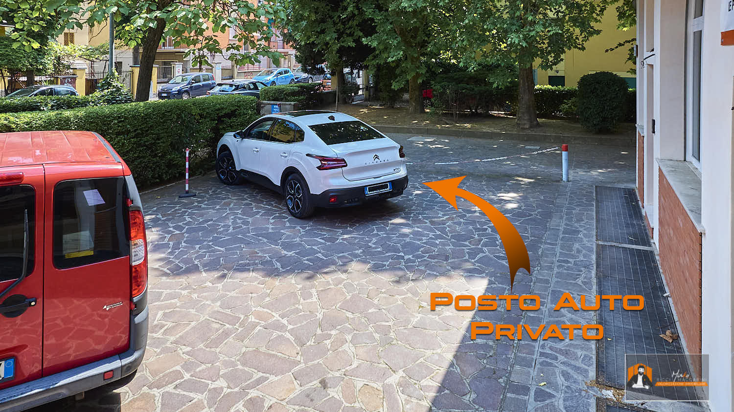 CASA LUCE – APPARTAMENTO RISTRUTTURATO in VENDITA | 2 CAMERE, 2 BAGNI, CABINA ARMADIO e POSTO AUTO |  In VIA ABRUZZO a BOLOGNA