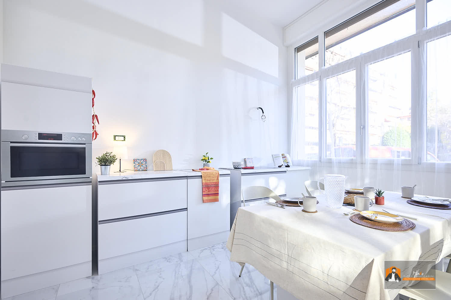 CASA LUCE – APPARTAMENTO RISTRUTTURATO in VENDITA | 2 CAMERE, 2 BAGNI, CABINA ARMADIO e POSTO AUTO |  In VIA ABRUZZO a BOLOGNA