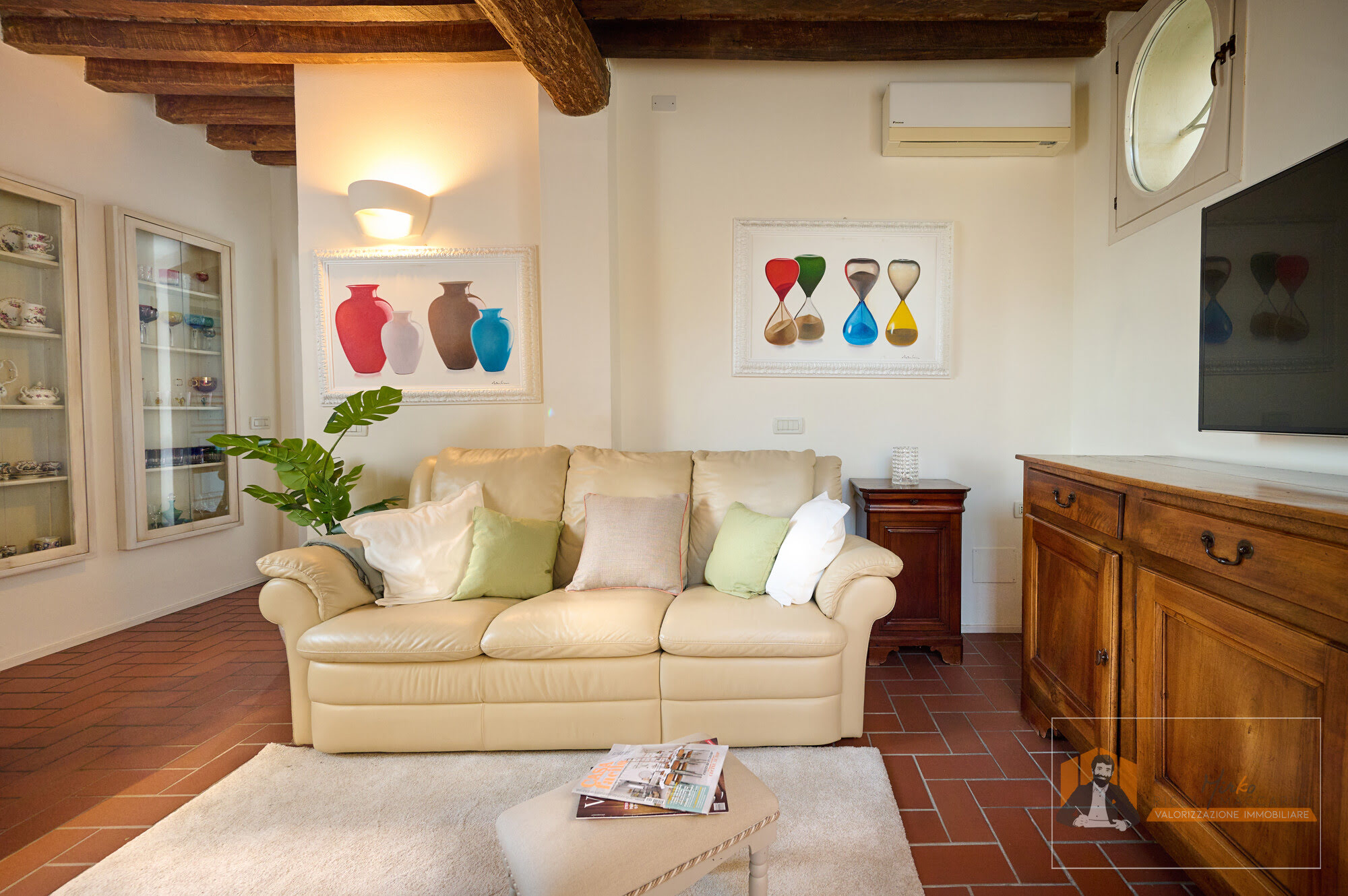 VILLA SINGOLA RISTRUTTURATA | 700 mq di GIARDINO, PATIO e CANTINA | FIESSO di CASTENASO