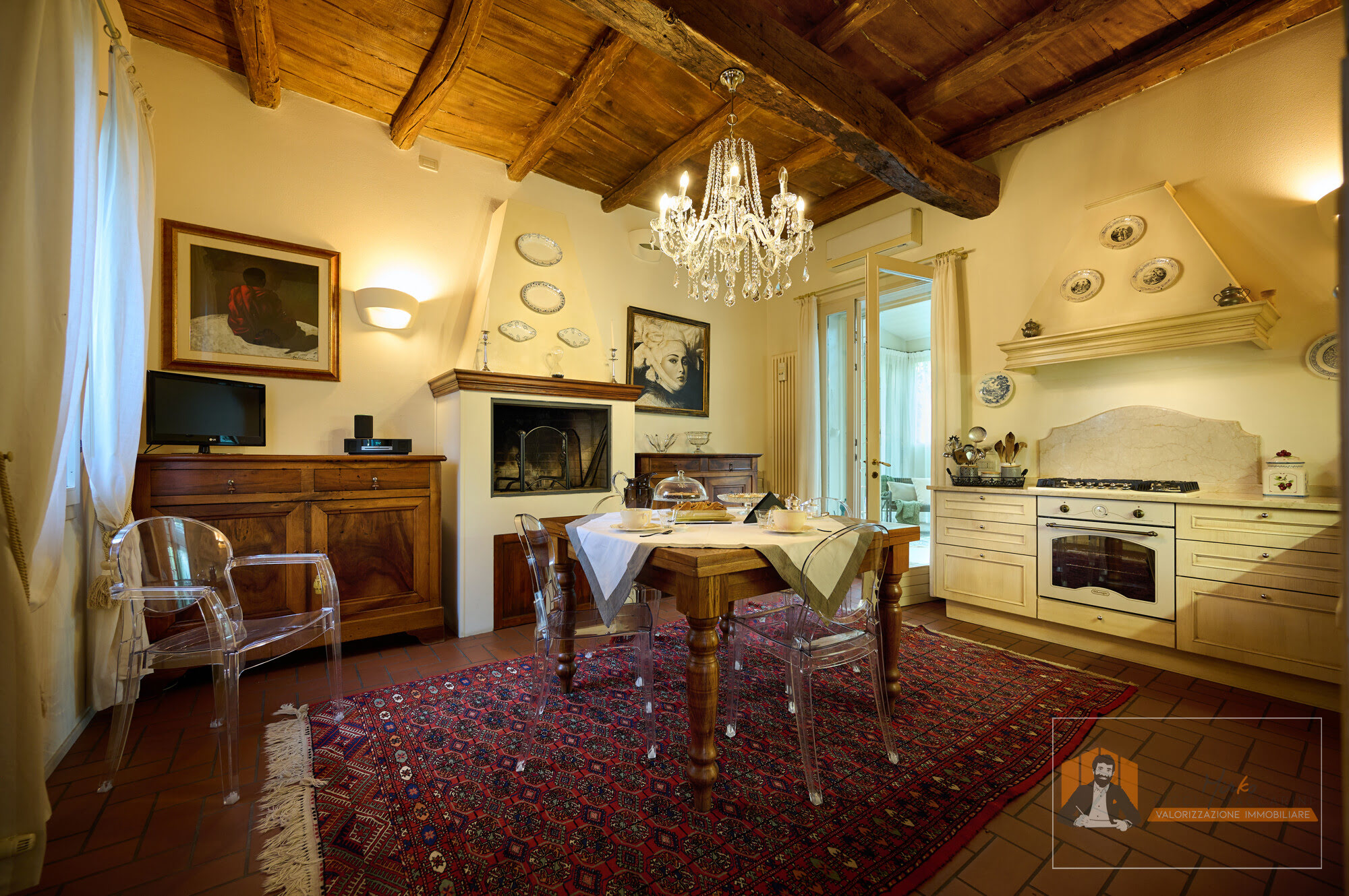 VILLA SINGOLA RISTRUTTURATA | 700 mq di GIARDINO, PATIO e CANTINA | FIESSO di CASTENASO