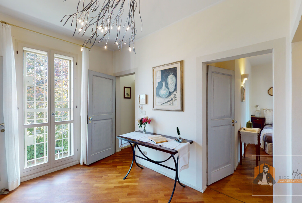 VILLA SINGOLA RISTRUTTURATA | 700 mq di GIARDINO, PATIO e CANTINA | FIESSO di CASTENASO